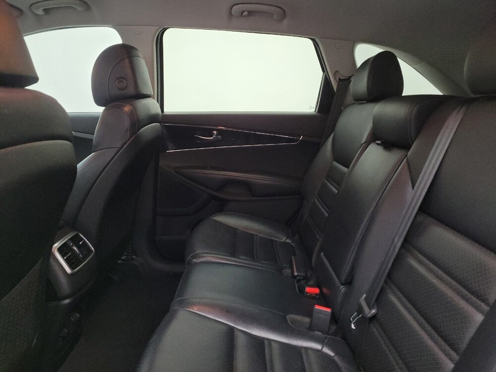 2017 Kia Sorento in Toledo, OH 43617 - 18096720 18
