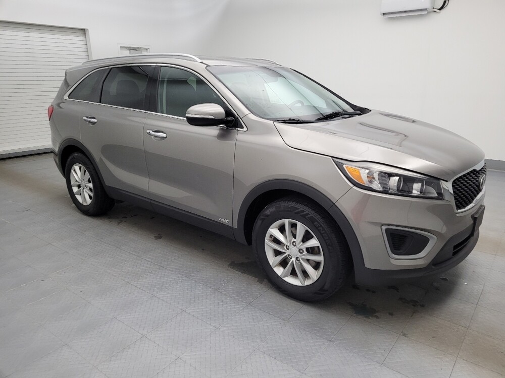 2017 Kia Sorento in Toledo, OH 43617 - 18096720 11