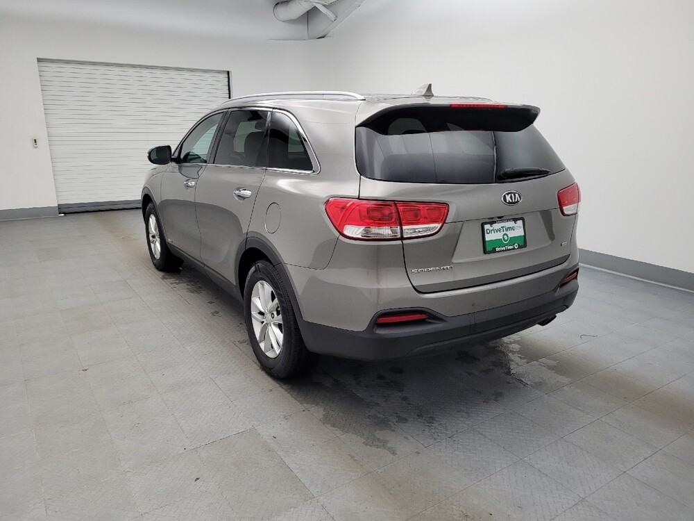 2017 Kia Sorento in Toledo, OH 43617 - 18096720 5
