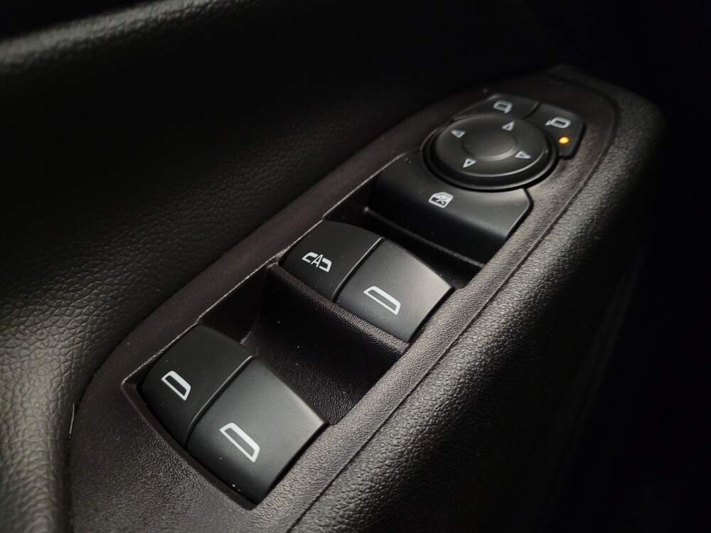 2020 Chevrolet Equinox in Cincinnati, OH 45255 - 18096731 27