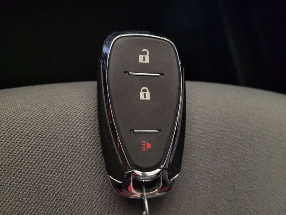 2020 Chevrolet Equinox in Lexington, KY 40509 - 18096738 32