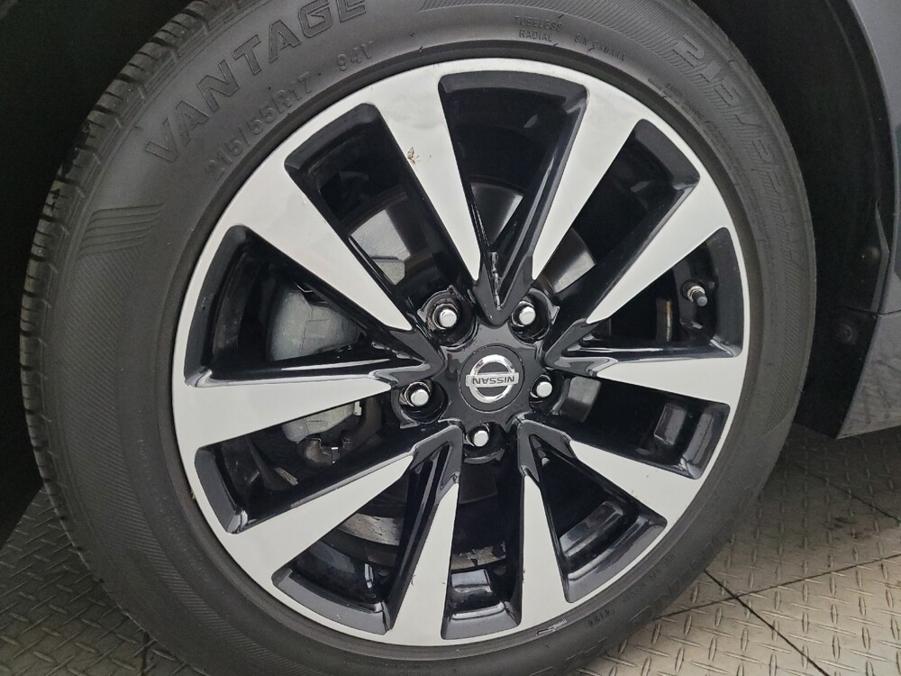 2018 Nissan Altima in Phoenix, AZ 85015 - 18096747 31