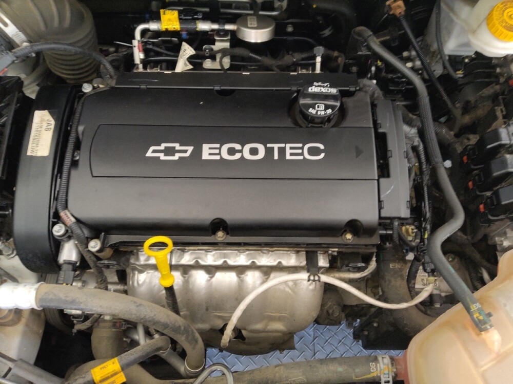 2018 Chevrolet Sonic in Glendale, AZ 85301 - 18096748 30