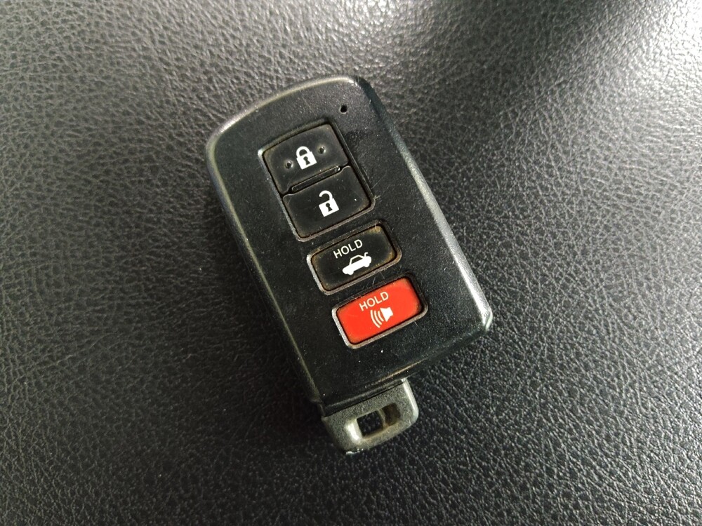 2015 Toyota Camry in Raleigh, NC 27604 - 18096759 32