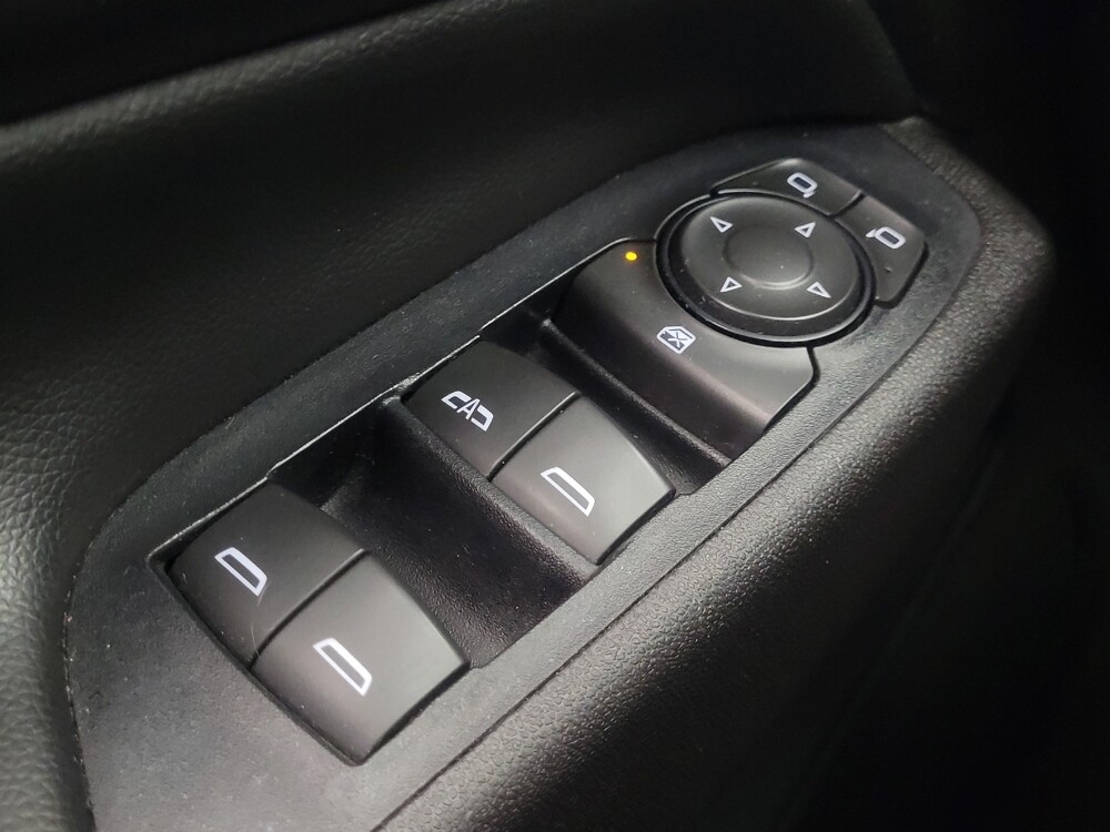 2018 Chevrolet Equinox in Highland, IN 46322 - 18096765 27