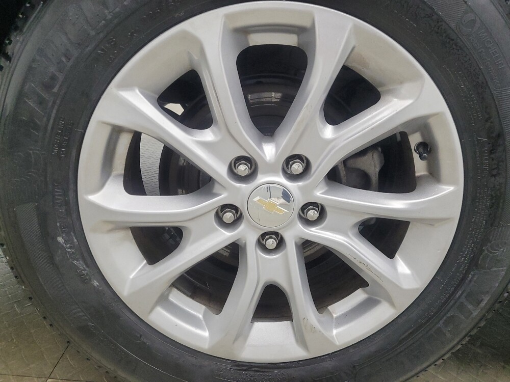 2018 Chevrolet Equinox in Highland, IN 46322 - 18096765 31