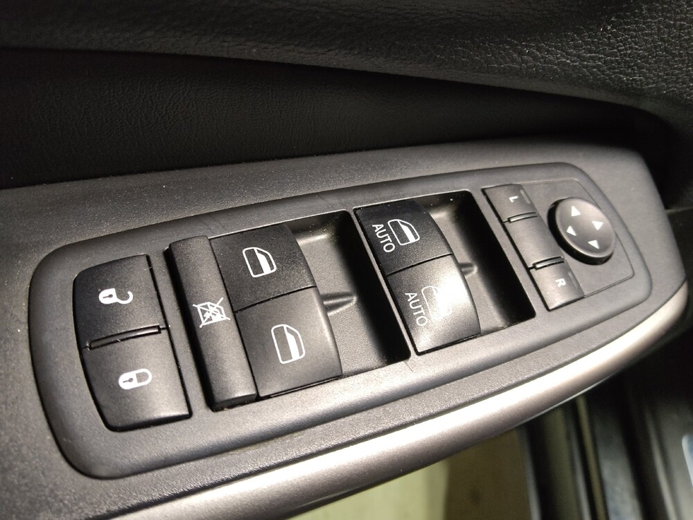 2019 Jeep Cherokee in Winston-Salem, NC 27103 - 18096793 27