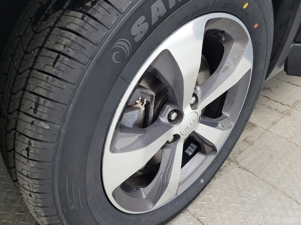 2019 Jeep Cherokee in Winston-Salem, NC 27103 - 18096793 31