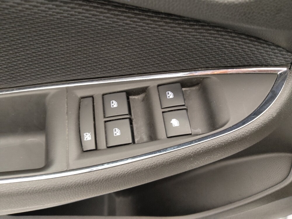 2017 Chevrolet Cruze in Wichita, KS 67207 - 18096799 27