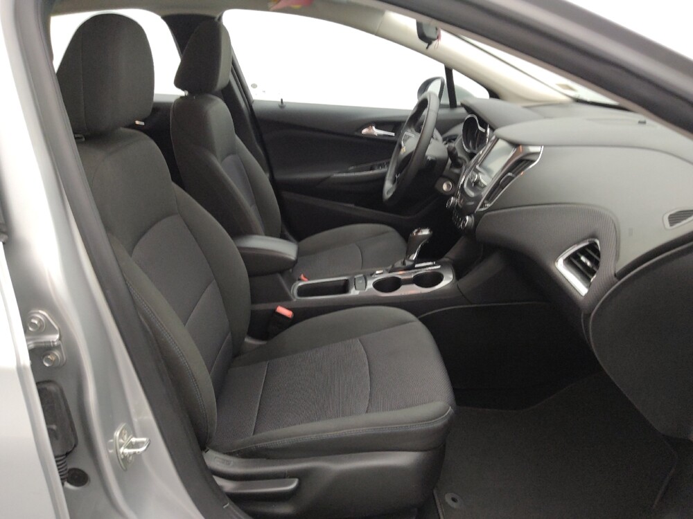 2017 Chevrolet Cruze in Wichita, KS 67207 - 18096799 21