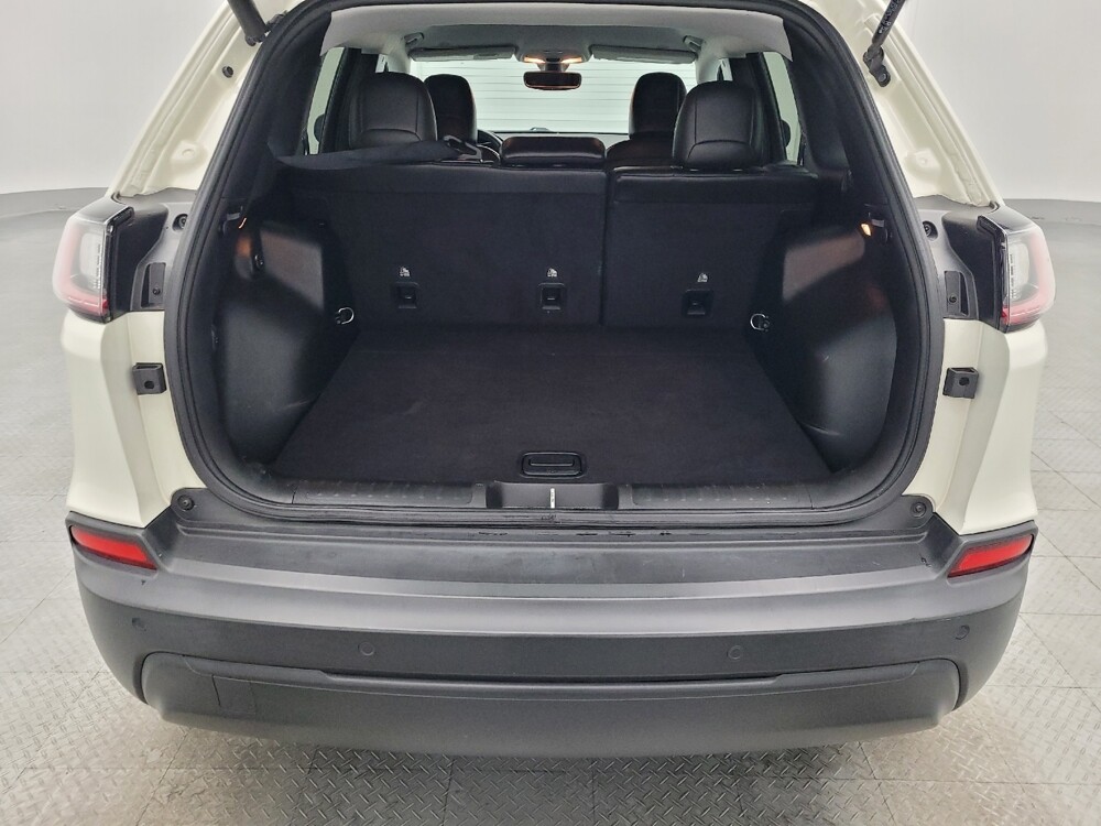 2019 Jeep Cherokee in Gainesville, FL 32609 - 18096804 29