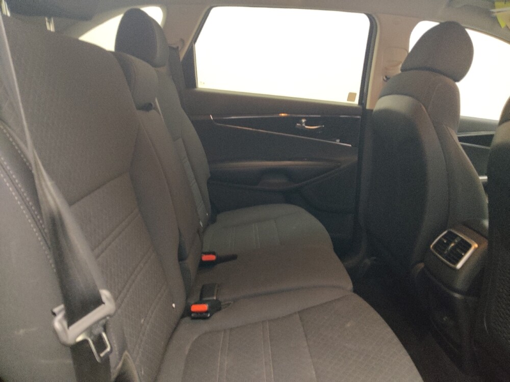 2018 Kia Sorento in Jackson, MS 39211 - 18096846 19