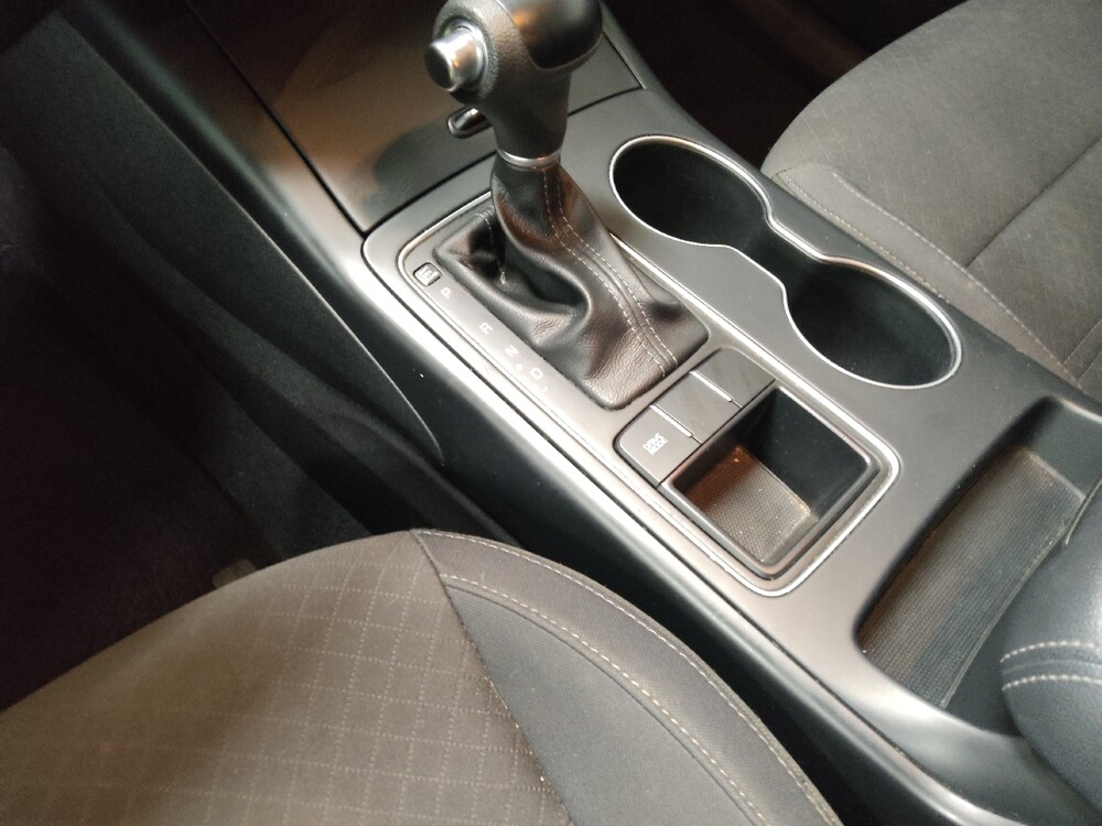 2018 Kia Sorento in Jackson, MS 39211 - 18096846 26