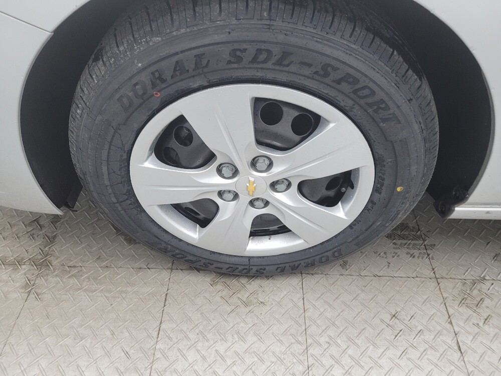 2017 Chevrolet Cruze in Columbia, SC 29210 - 18096854 31