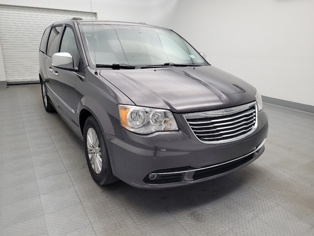 2016 Chrysler Town & Country in Louisville, KY 40258 - 18096867 13