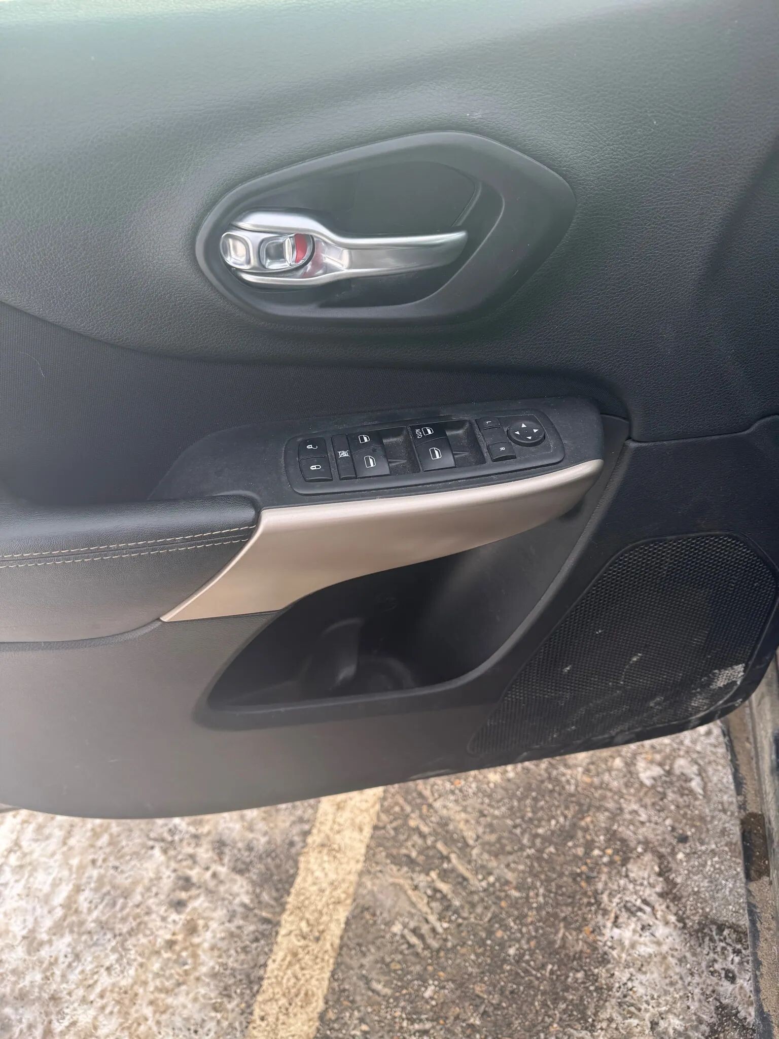 2018 Jeep Cherokee in Wadena, MN 56482 - 18096871 6