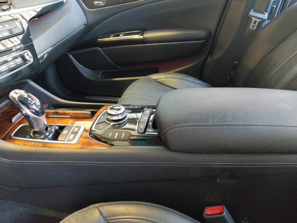 2015 Kia K900 in Tallahassee, FL 32304 - 18096888 26