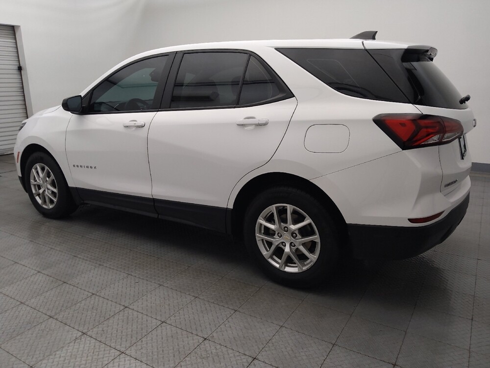 2022 Chevrolet Equinox in Live Oak, TX 78233 - 18096892 3
