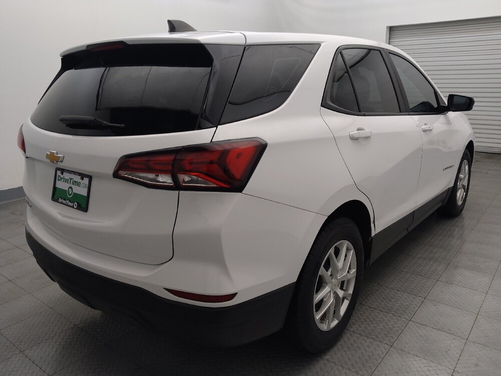 2022 Chevrolet Equinox in Live Oak, TX 78233 - 18096892 9