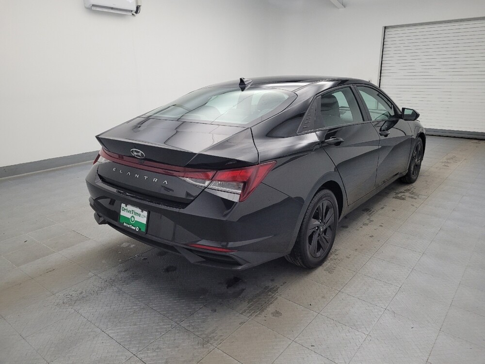 2022 Hyundai Elantra in Miamisburg, OH 45342 - 18096893 9