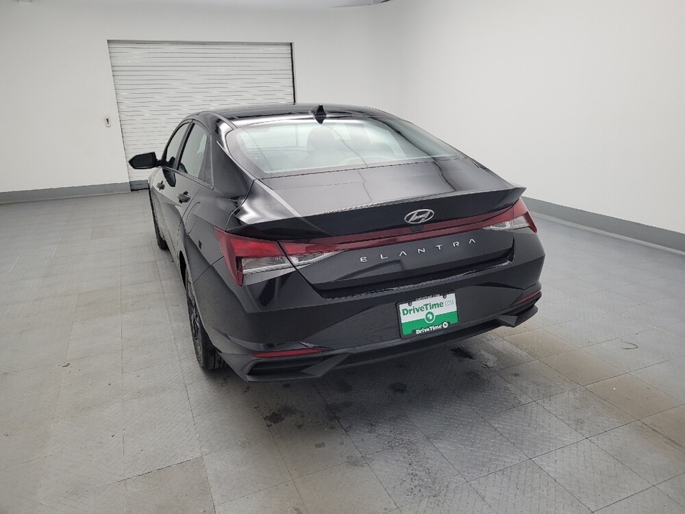 2022 Hyundai Elantra in Miamisburg, OH 45342 - 18096893 6