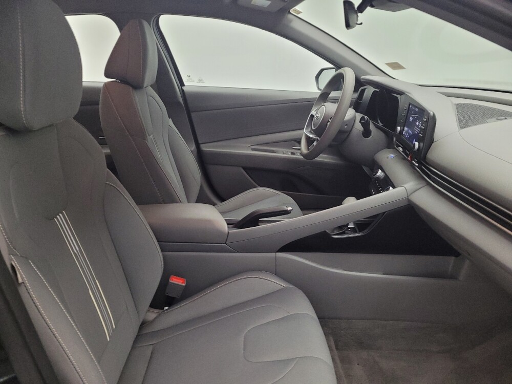 2022 Hyundai Elantra in Miamisburg, OH 45342 - 18096893 21