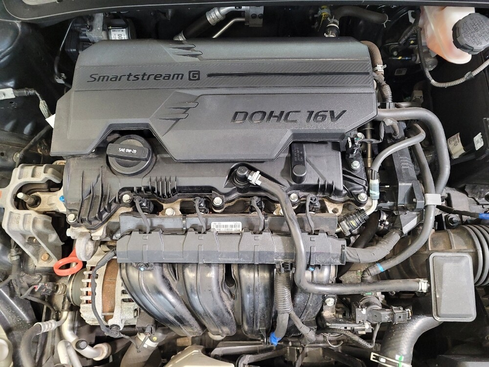 2022 Hyundai Elantra in Miamisburg, OH 45342 - 18096893 30