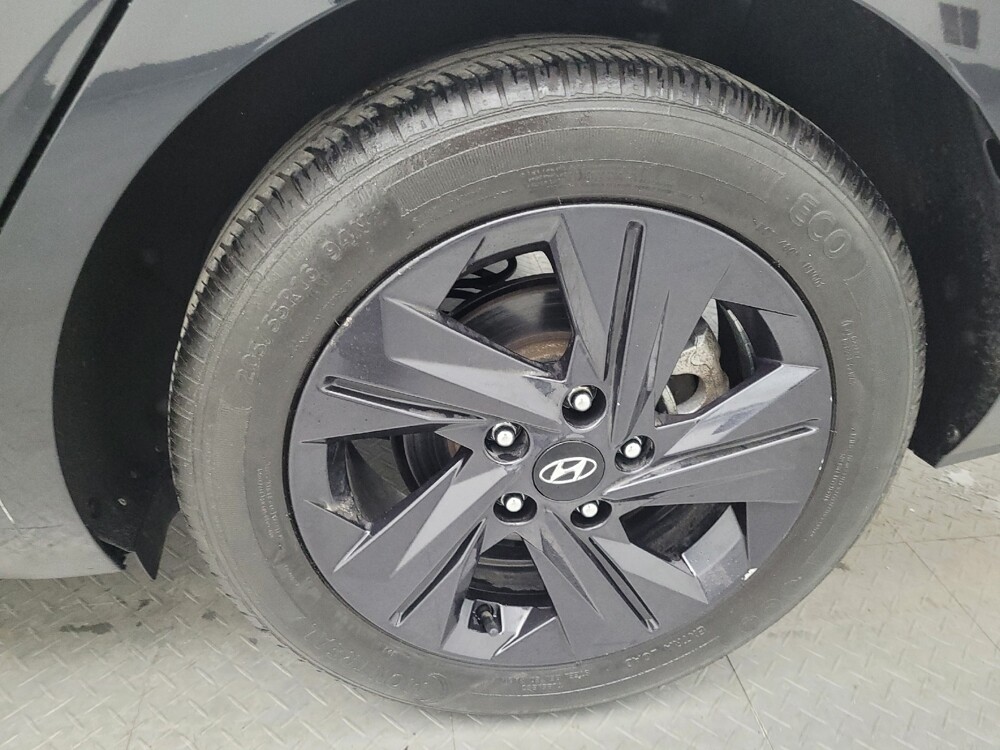 2022 Hyundai Elantra in Miamisburg, OH 45342 - 18096893 31