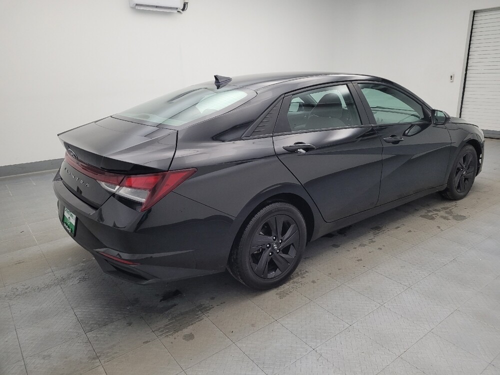 2022 Hyundai Elantra in Miamisburg, OH 45342 - 18096893 10