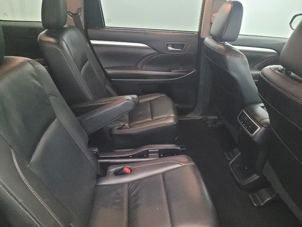 2019 Toyota Highlander in Williamstown, NJ 8094 - 18096897 19