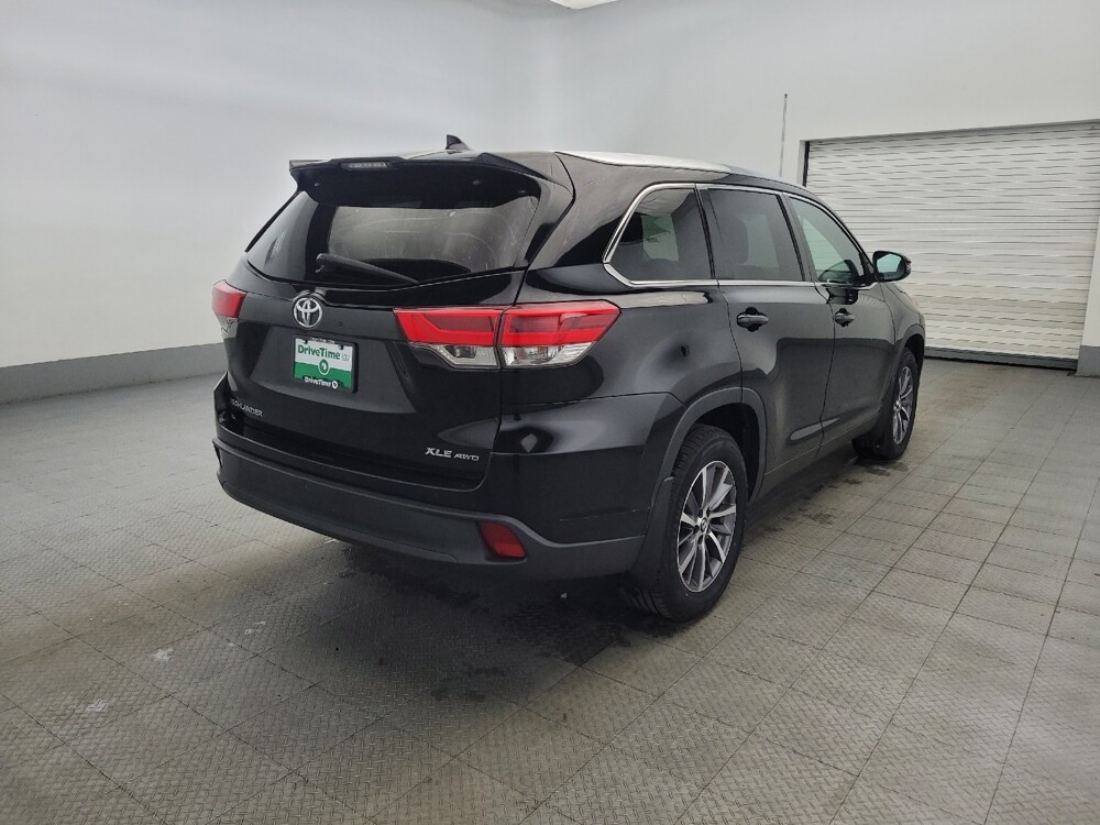 2019 Toyota Highlander in Williamstown, NJ 8094 - 18096897 9
