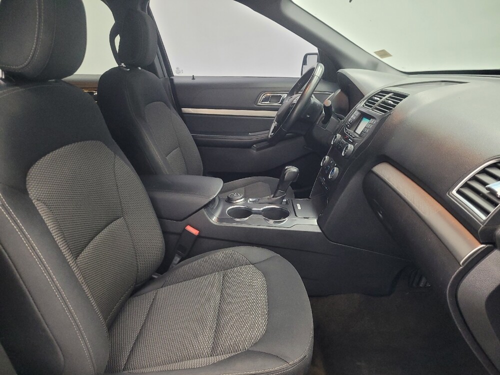 2018 Ford Explorer in Indianapolis, IN 46219 - 18096898 21