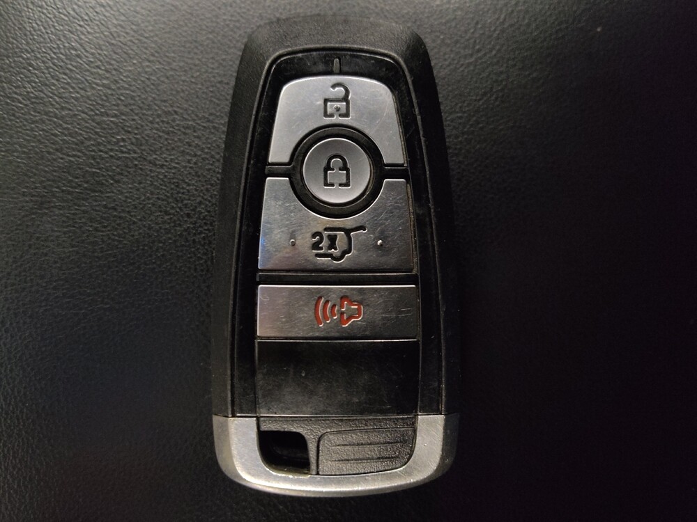 2020 Ford Explorer in Live Oak, TX 78233 - 18096902 32