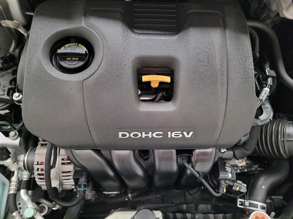 2017 Kia Forte in Downey, CA 90241 - 18096903 30