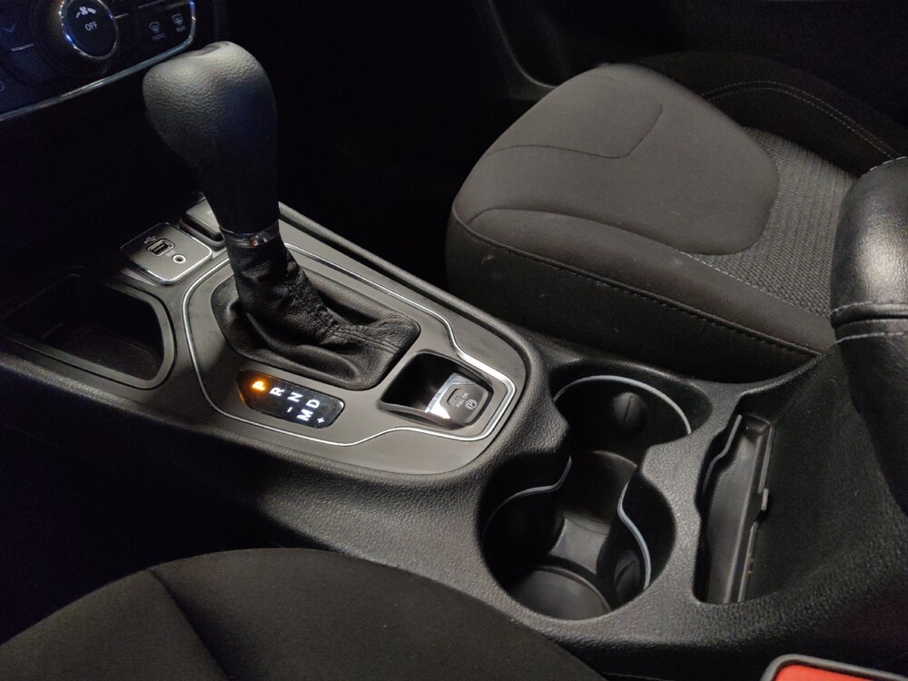 2019 Jeep Cherokee in Albuquerque, NM 87113 - 18096905 26