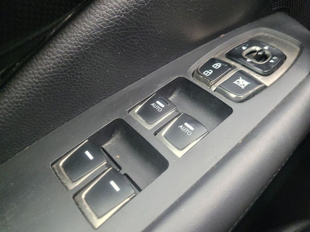 2013 Hyundai Azera in Ft Wayne, IN 46805 - 18096923 27