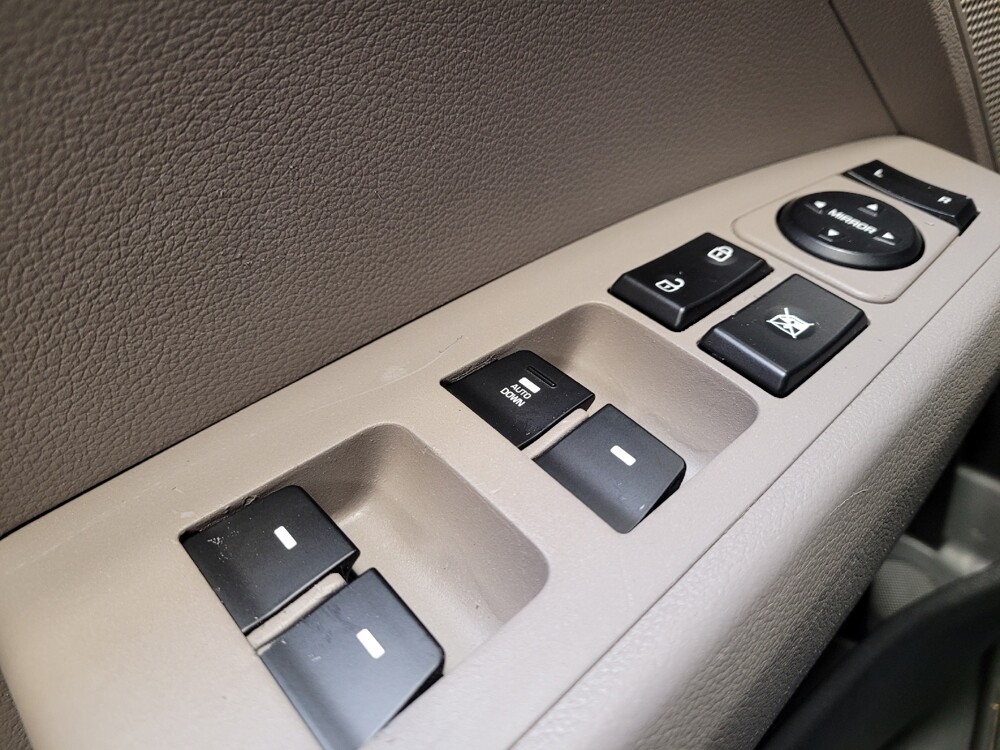 2017 Hyundai Elantra in Fresno, CA 93726 - 18096925 27