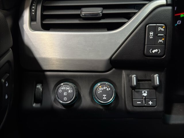 2019 GMC Yukon in Burlington, WI 53105 - 18096928 36