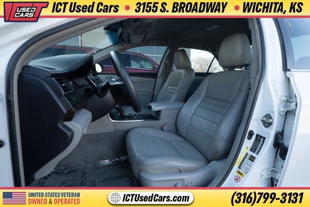 2017 Toyota Camry in Wichita, KS 67216 - 18096930 10