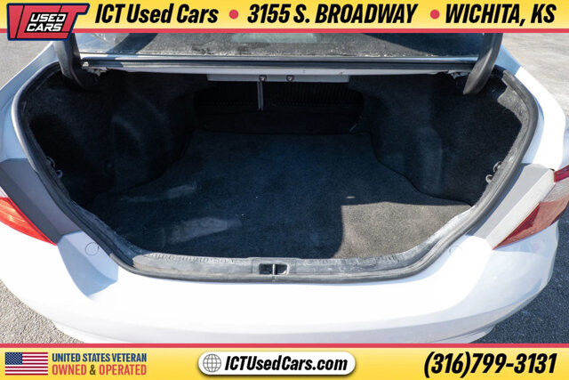 2017 Toyota Camry in Wichita, KS 67216 - 18096930 15