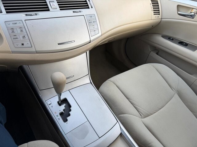 2005 Toyota Avalon in Baltimore, MD 21225 - 18096933 26