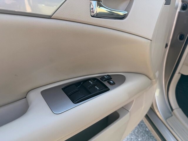 2005 Toyota Avalon in Baltimore, MD 21225 - 18096933 18