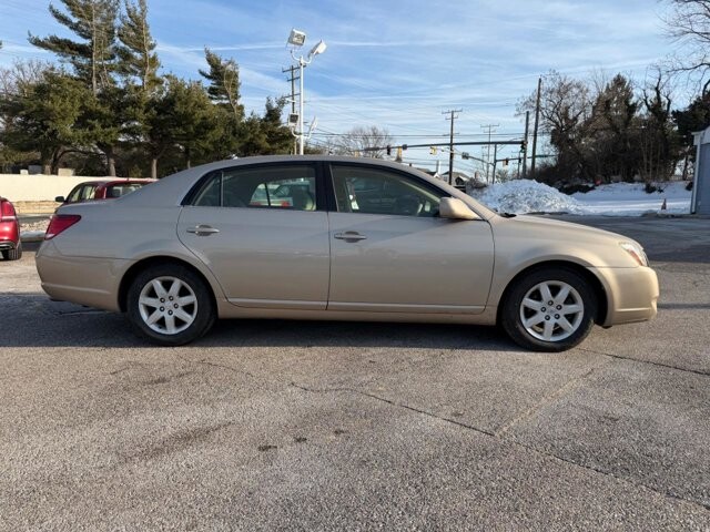 2005 Toyota Avalon in Baltimore, MD 21225 - 18096933 3