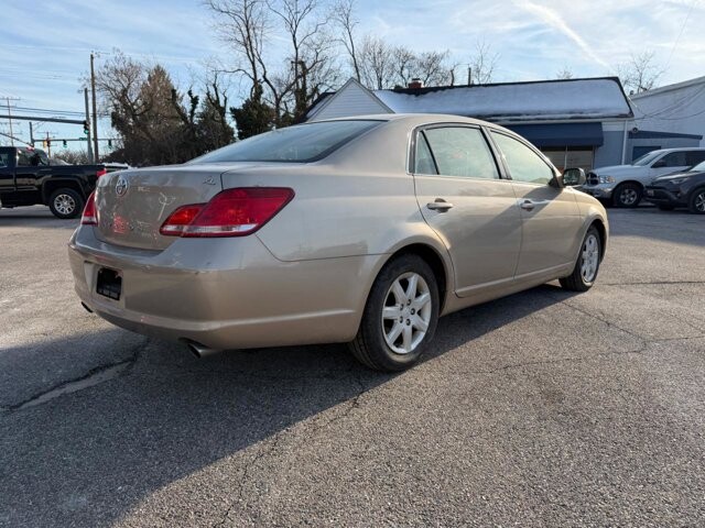 2005 Toyota Avalon in Baltimore, MD 21225 - 18096933 4