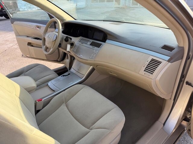 2005 Toyota Avalon in Baltimore, MD 21225 - 18096933 10