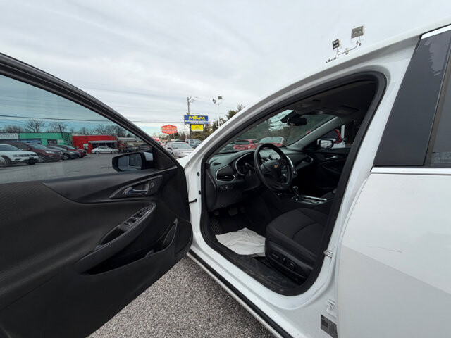 2020 Chevrolet Malibu in Baltimore, MD 21225 - 18096935 16