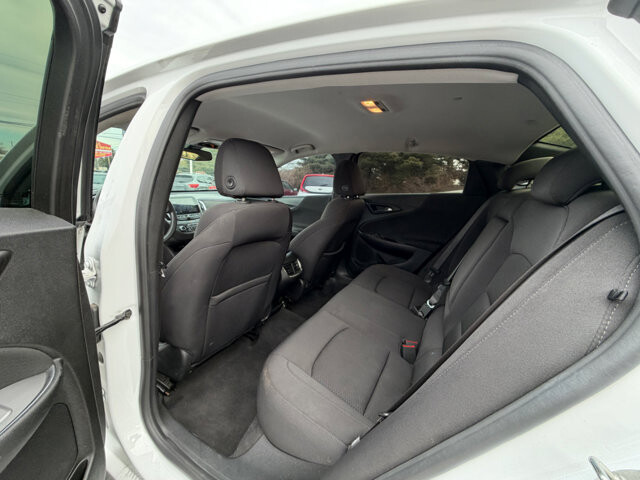 2020 Chevrolet Malibu in Baltimore, MD 21225 - 18096935 14