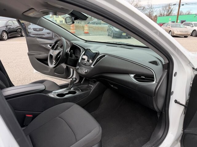 2020 Chevrolet Malibu in Baltimore, MD 21225 - 18096935 10