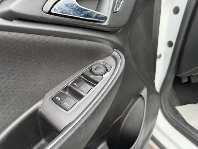 2020 Chevrolet Malibu in Baltimore, MD 21225 - 18096935 17