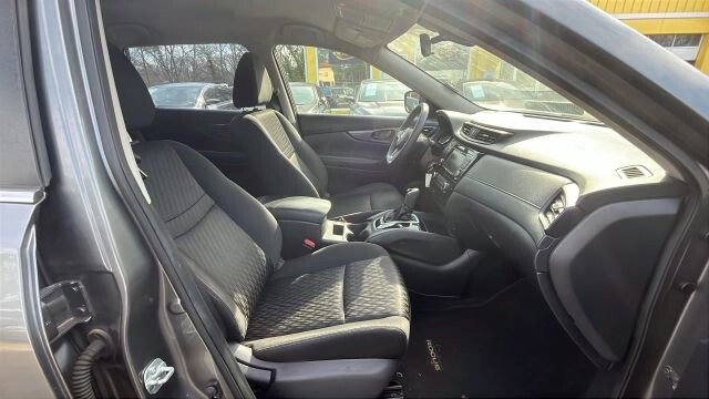 2020 Nissan Rogue in Greenville, SC 29607 - 18096938 11